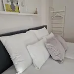 Apartment Breeza Living