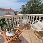 Breeza Living Apartment