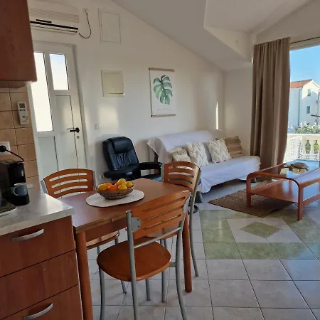 Apartment Seabreeze Rogoznica (Sibenik-Knin)