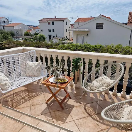 Seabreeze Apartment *