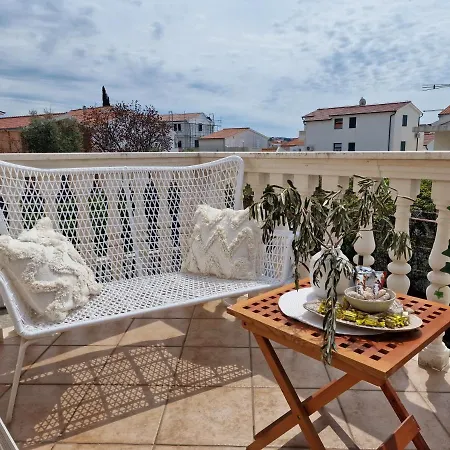 Breeza Living Apartment